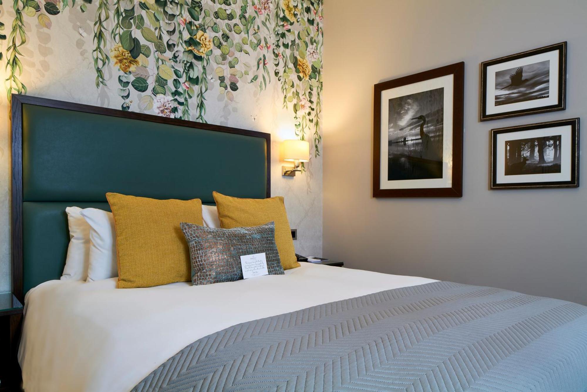 Mandolay Hotel Guildford Esterno foto