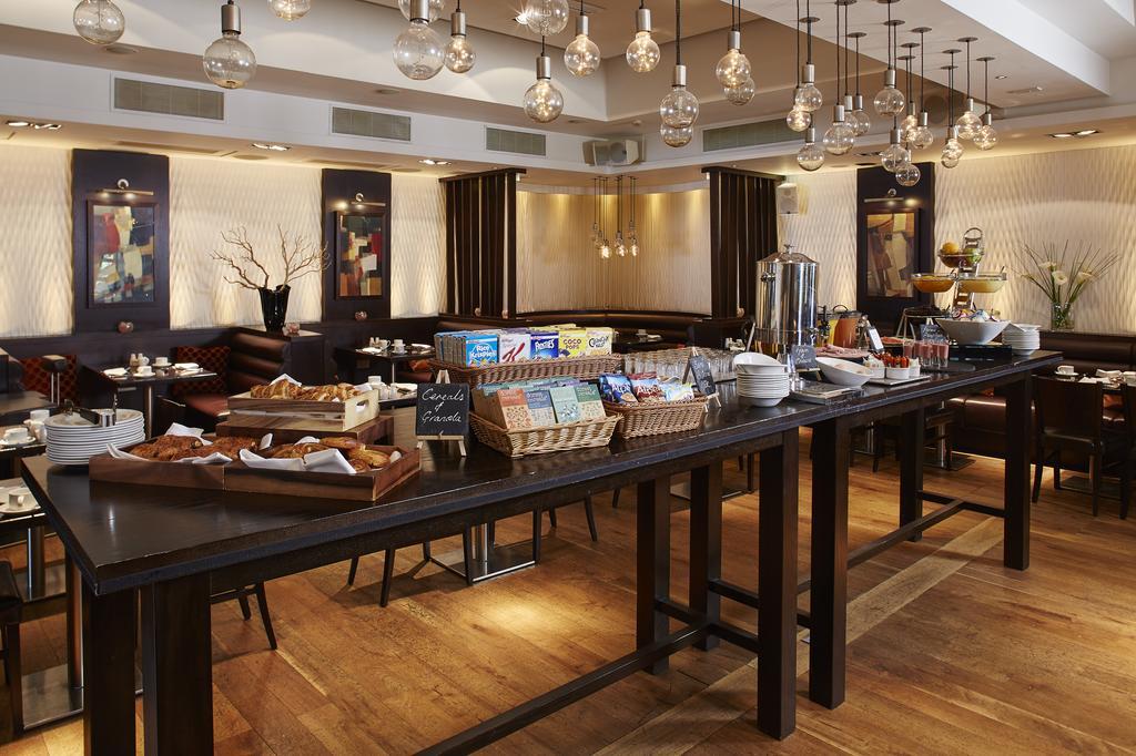 Mandolay Hotel Guildford Esterno foto