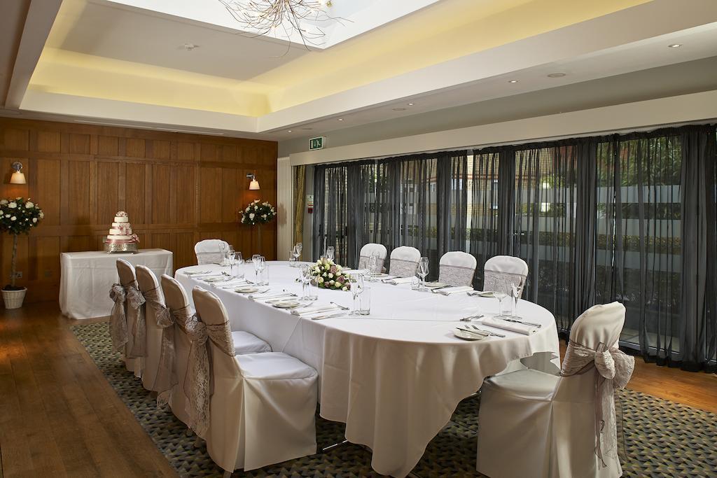 Mandolay Hotel Guildford Esterno foto