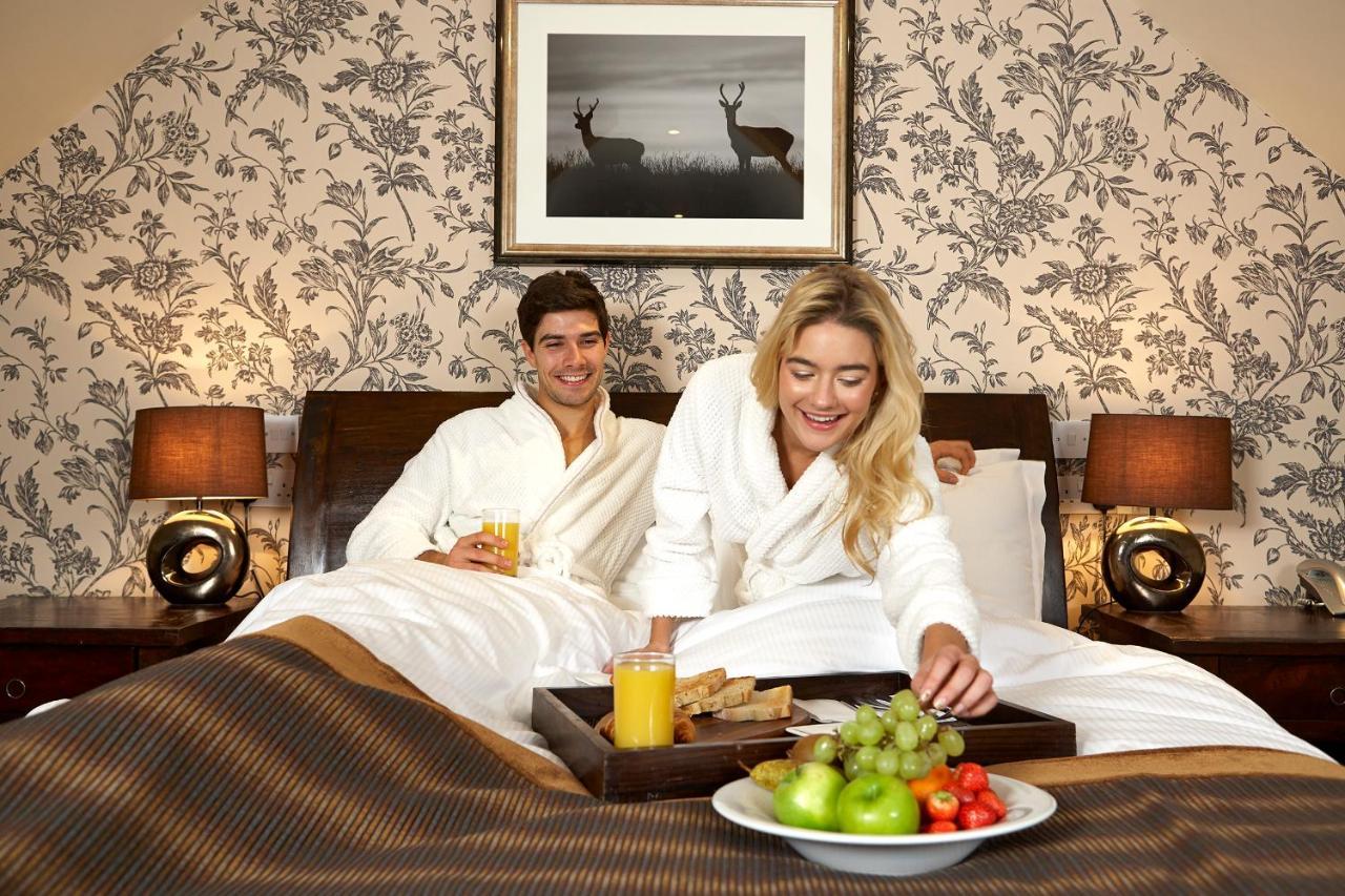 Mandolay Hotel Guildford Esterno foto